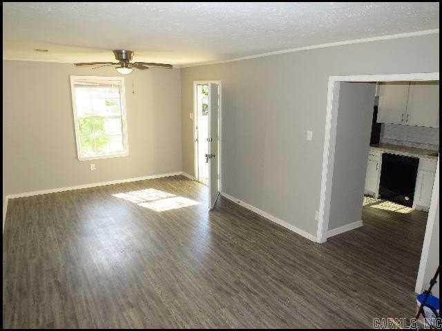 901 S Harrison St - Photo 3 of 14