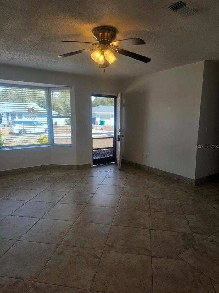 1225 Armsdale Ave - Photo 6 of 31