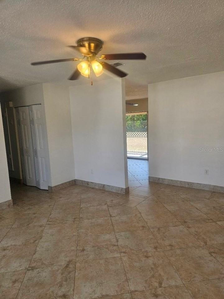 1225 Armsdale Ave - Photo 7 of 31