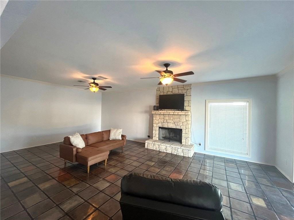 13614 Camino De Oro Ct - Photo 3 of 23