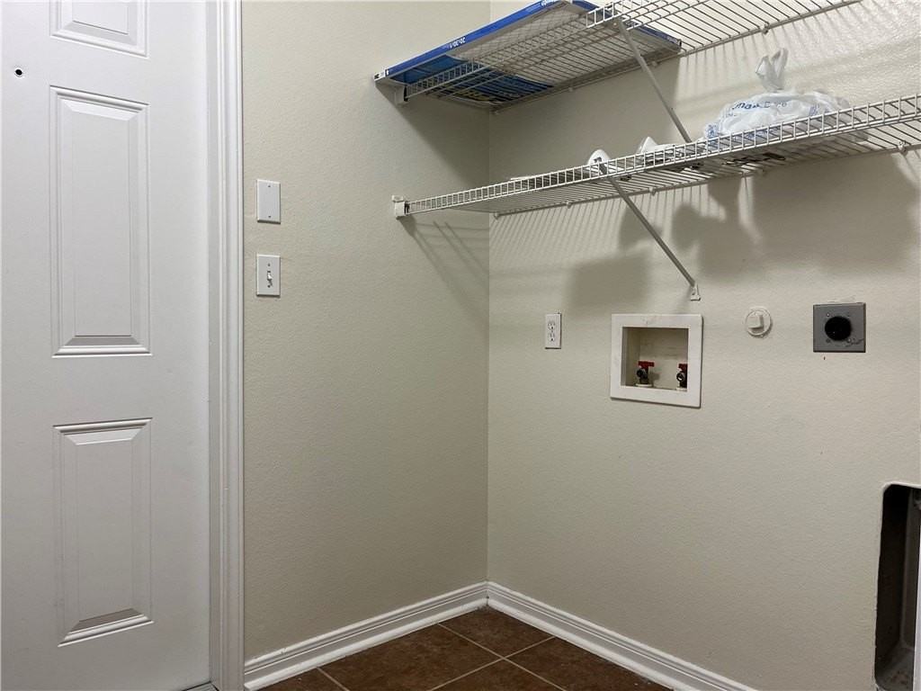 1406 Sacramento - Photo 5 of 35