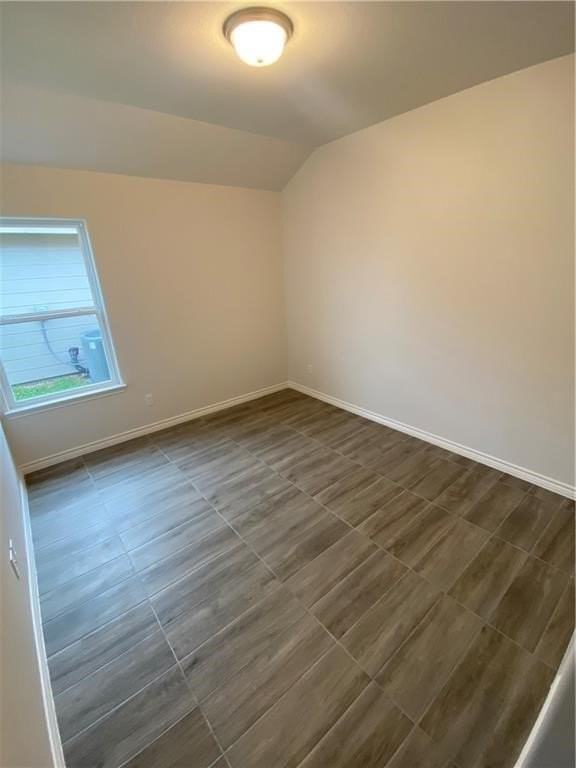 1290 Thames Chase Dr - Photo 4 of 11