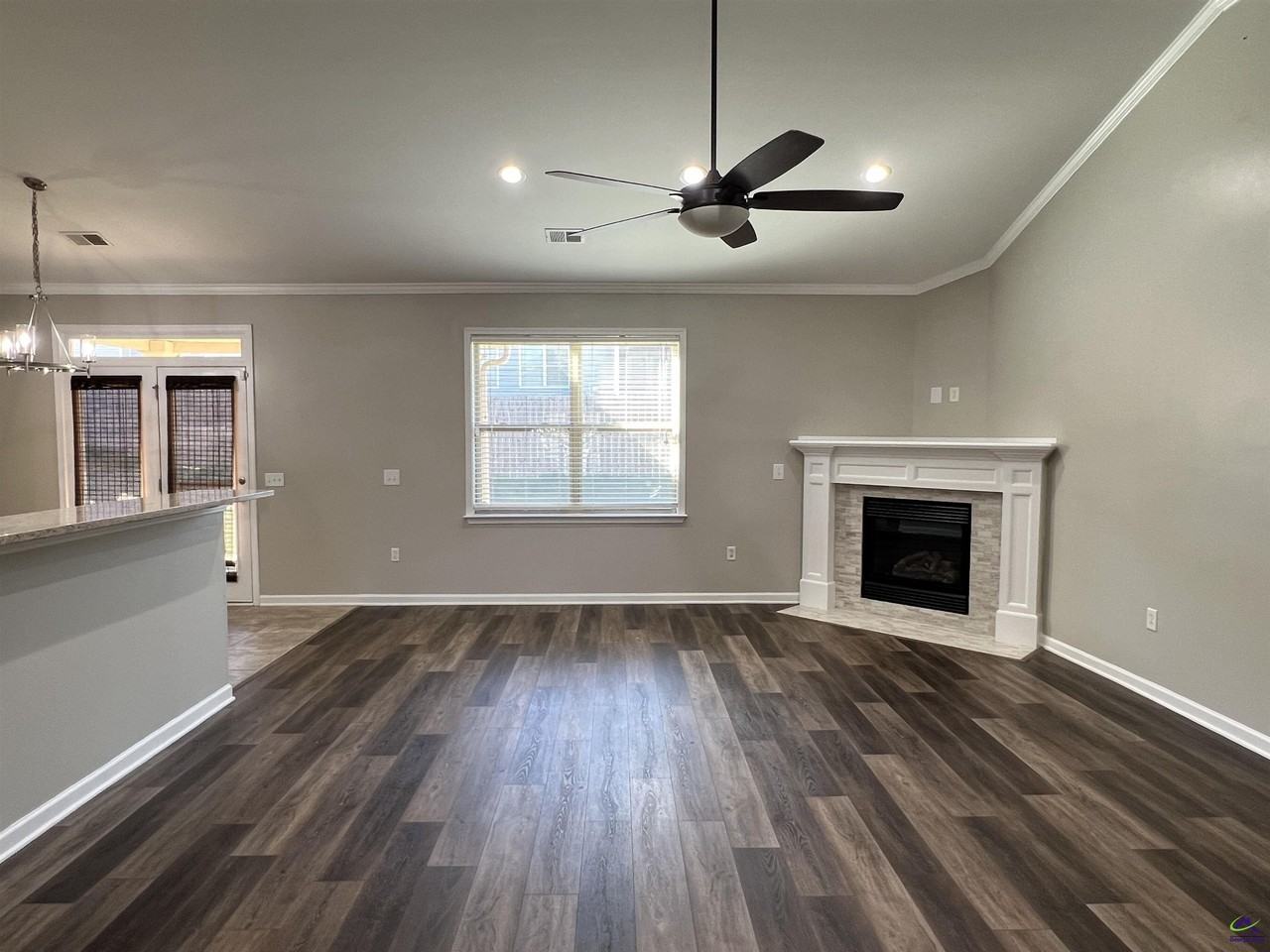 210 Hearthwood Dr - Photo 5 of 45