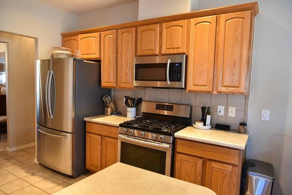 201 Bending Oaks Trl - Photo 7 of 29