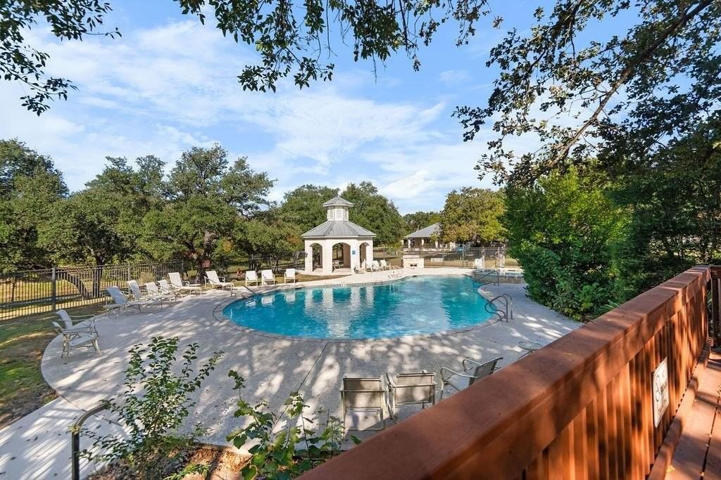 201 Bending Oaks Trl - Photo 5 of 29