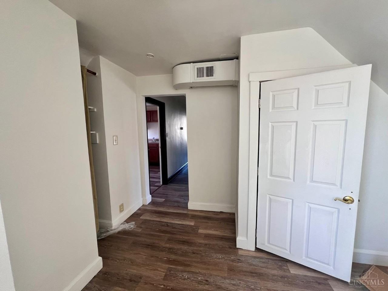 2417 Park Ave Apt 3 #3 - Photo 4 of 23