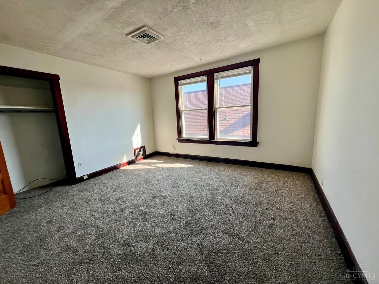 2417 Park Ave Apt 3 #3 - Photo 5 of 23