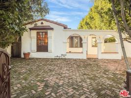 featured image of 449 N Sweetzer Ave