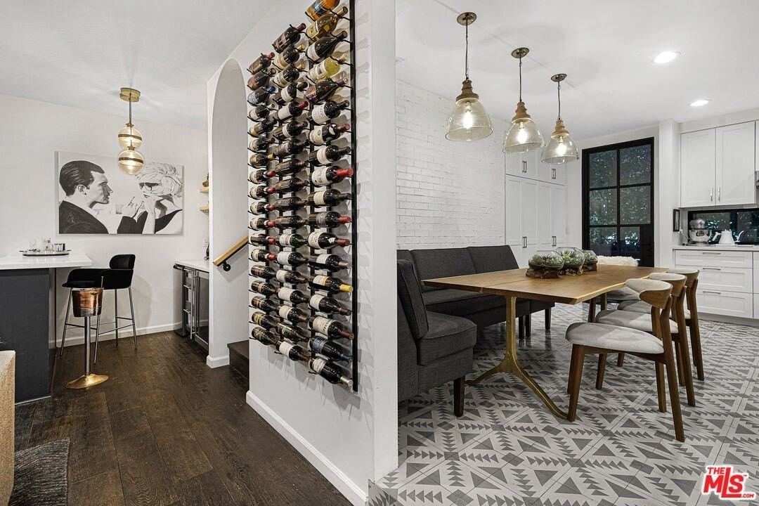 3159 Thatcher Ave - Photo 7 of 29