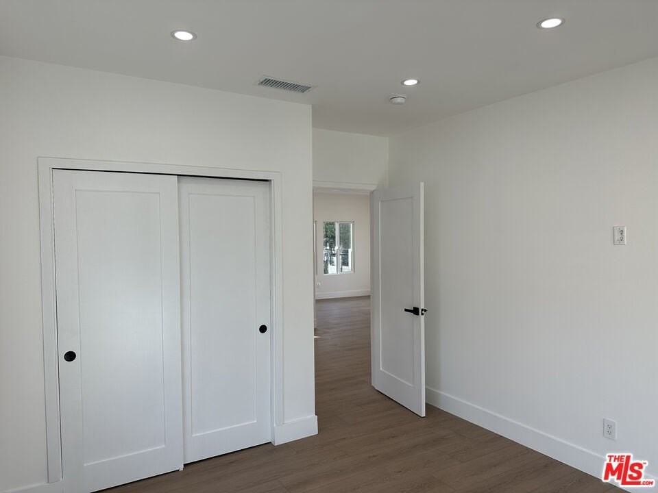 1862 W 25th St - Photo 6 of 10