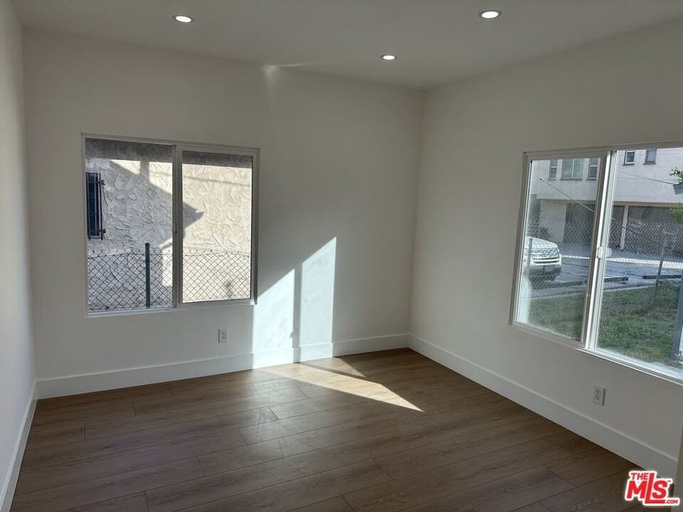 1862 W 25th St - Photo 7 of 10