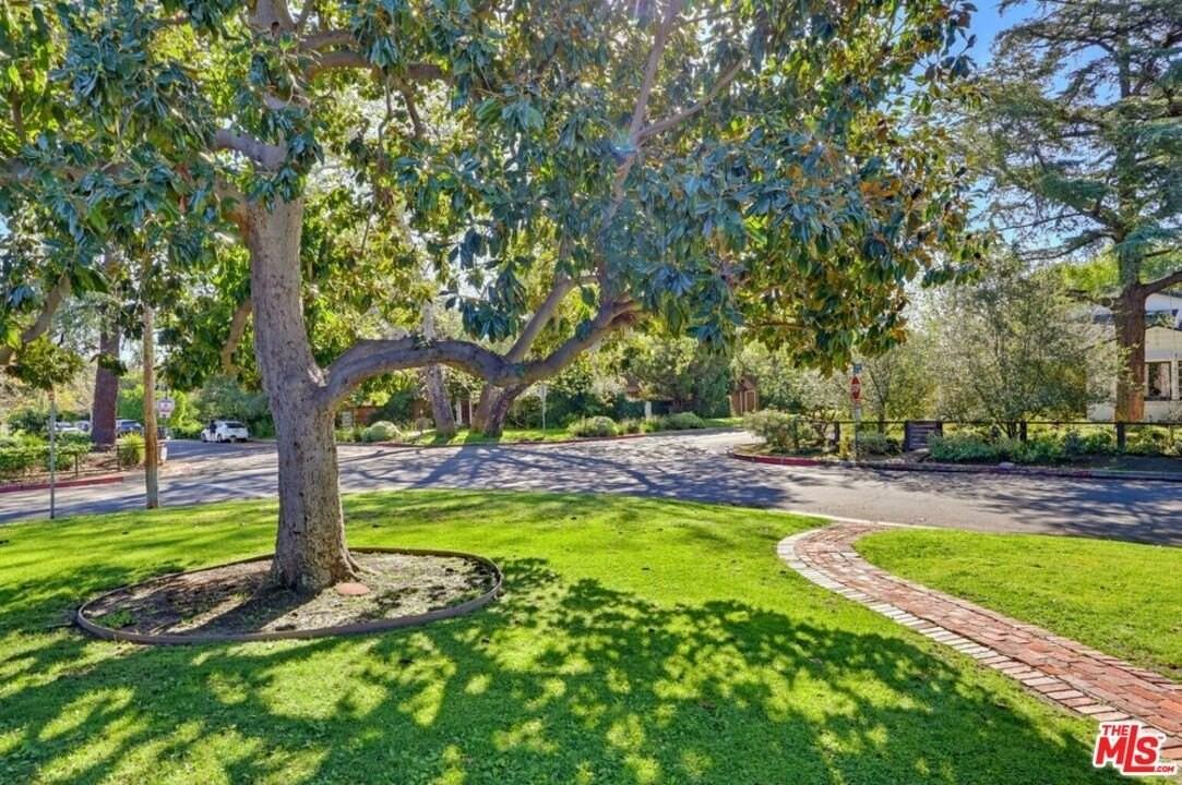 12005 Hesby St - Photo 3 of 26