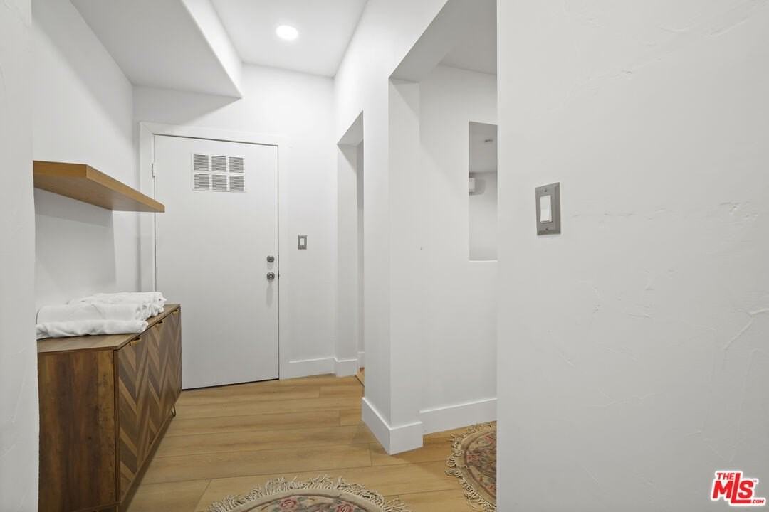 2258 Gloaming Way - Photo 2 of 25