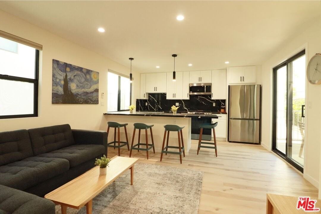 918 N San Vicente Blvd Unit F #F - Photo 2 of 20