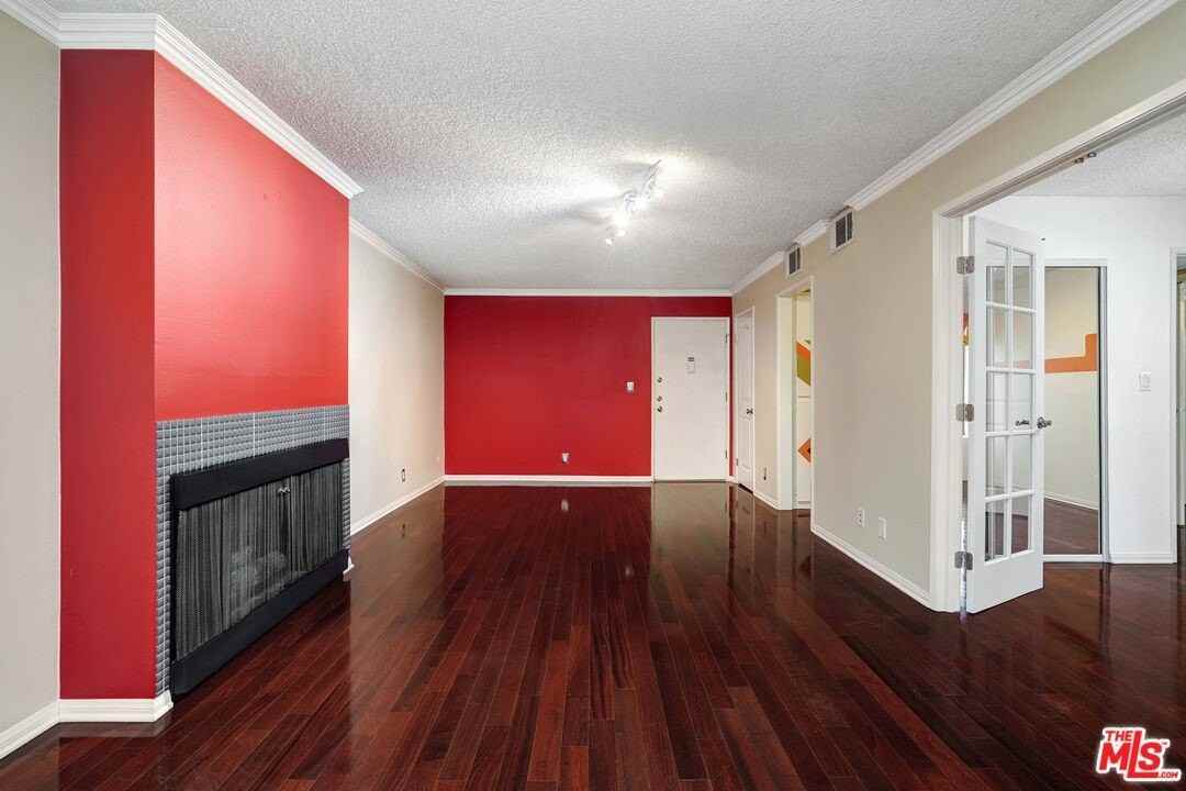 9103 Summertime Ln - Photo 3 of 36