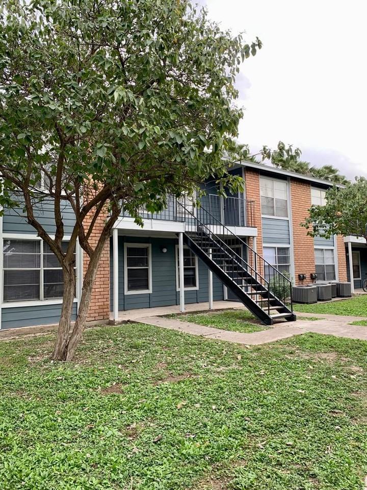 Palms Apartments - Photo 5 of 48