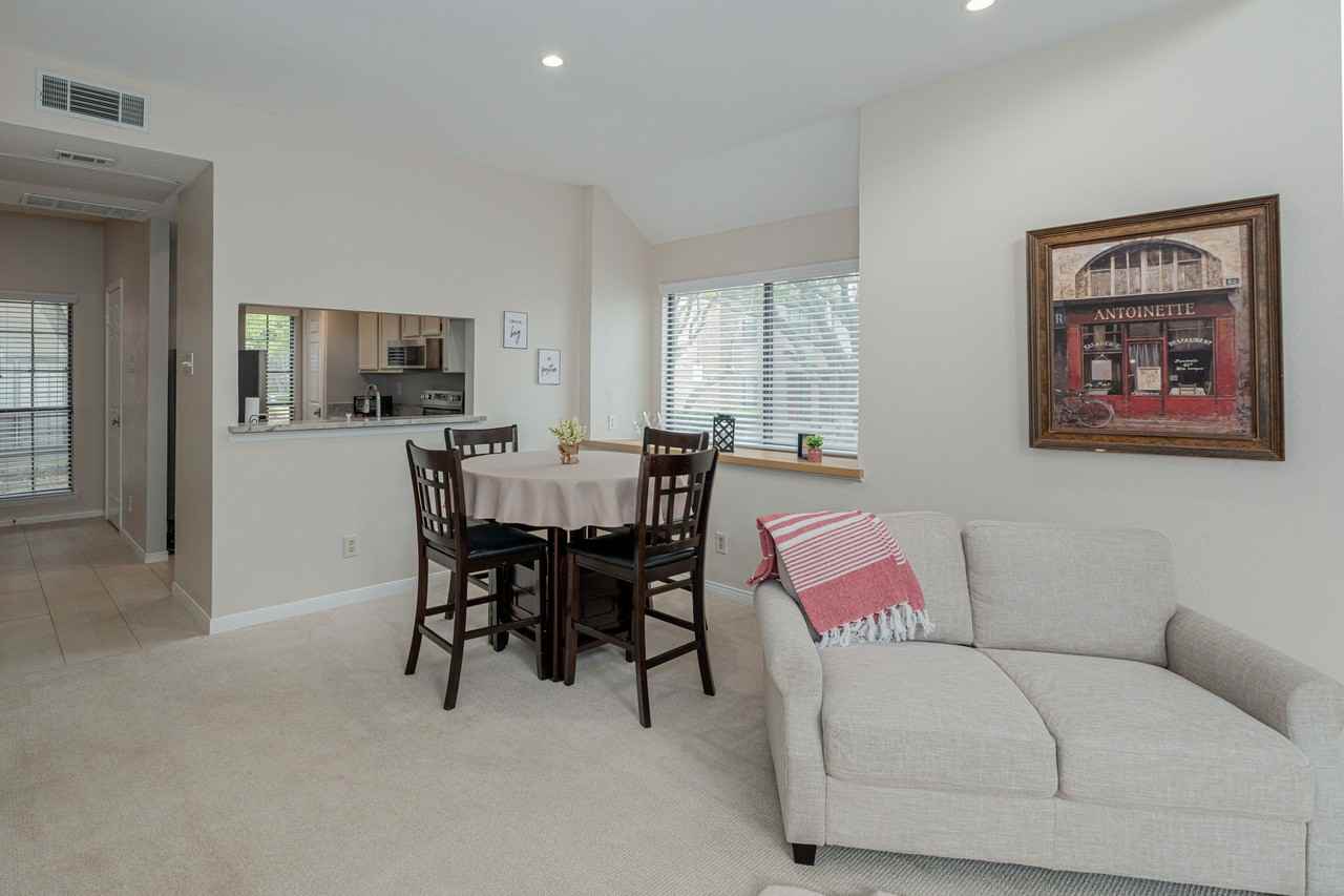 Royal Lane 9910 - Photo 5 of 34