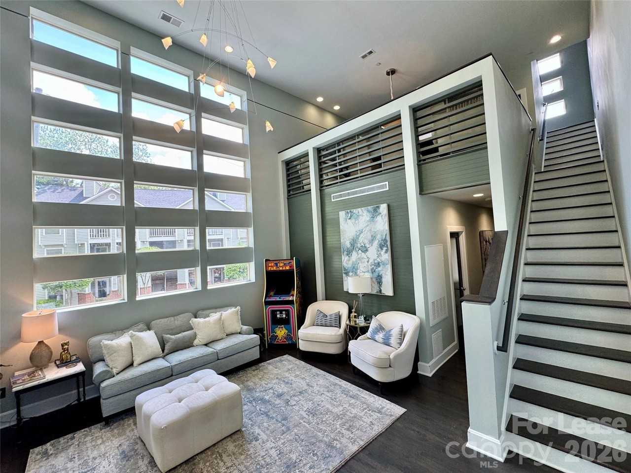 420 Queens Rd Apt 1 #1 - Photo 5 of 19