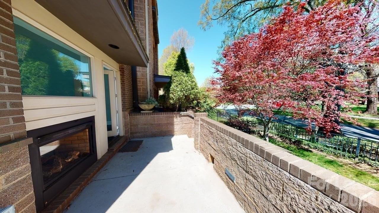 420 Queens Rd Apt 1 #1 - Photo 6 of 19