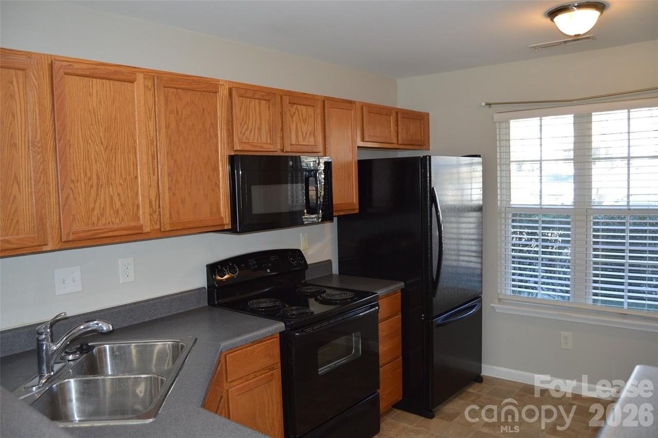 154 Limerick Rd Unit C #C - Photo 3 of 14