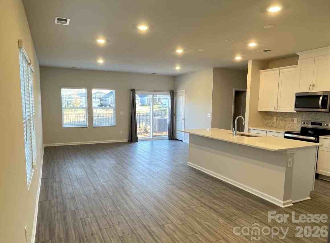 5173 Brailey Cir - Photo 2 of 21