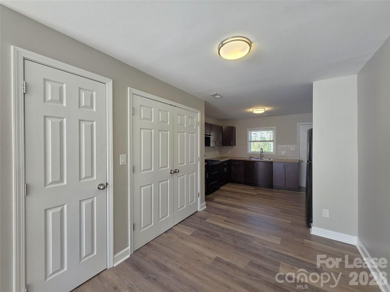 1320 Ware Ave - Photo 4 of 17