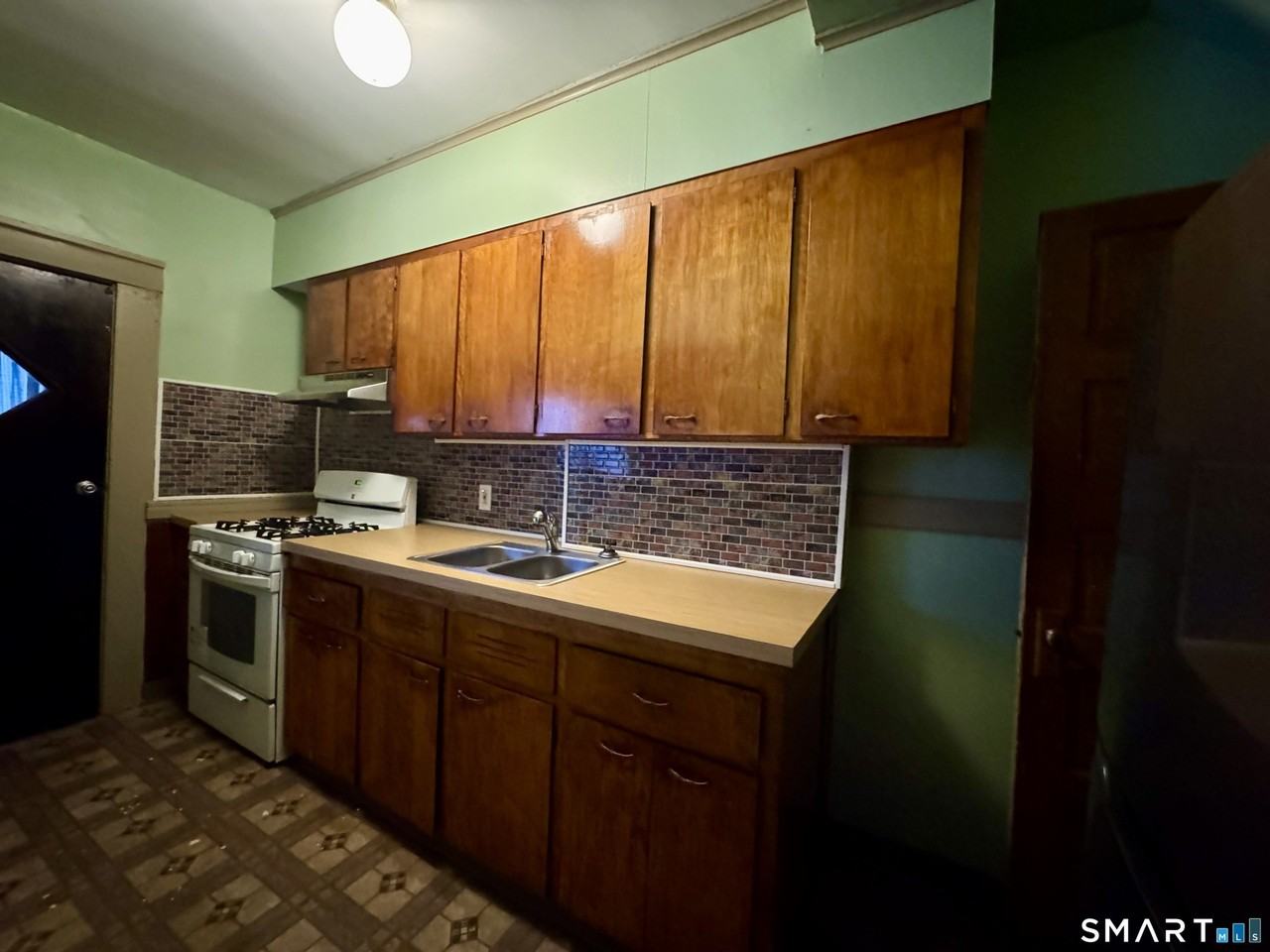 45 Ives St - Photo 5 of 9