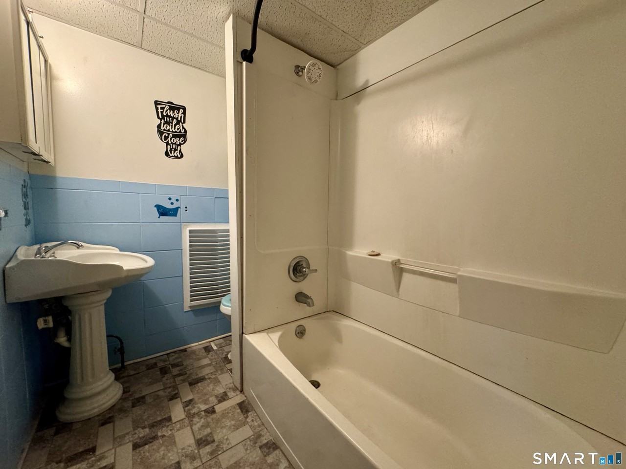 45 Ives St - Photo 6 of 9