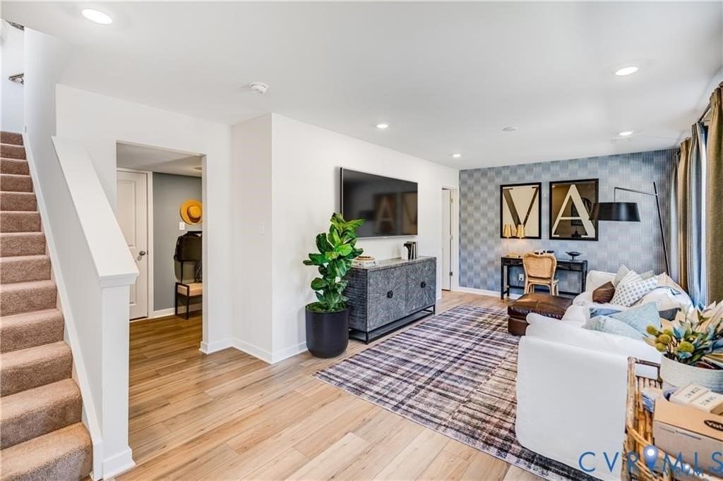 8768 Pioneer Hill Dr - Photo 2 of 23