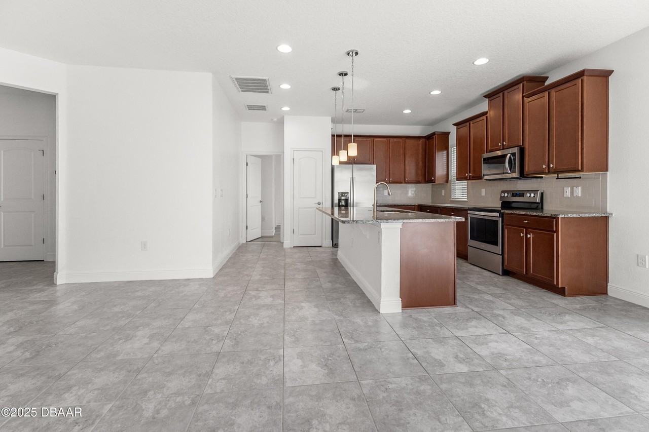 5640 Estero Loop - Photo 6 of 31