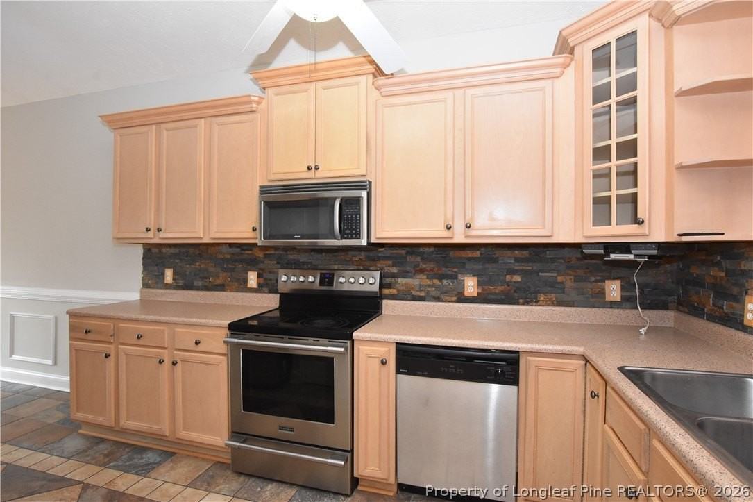 109 Canyon Ct - Photo 4 of 25