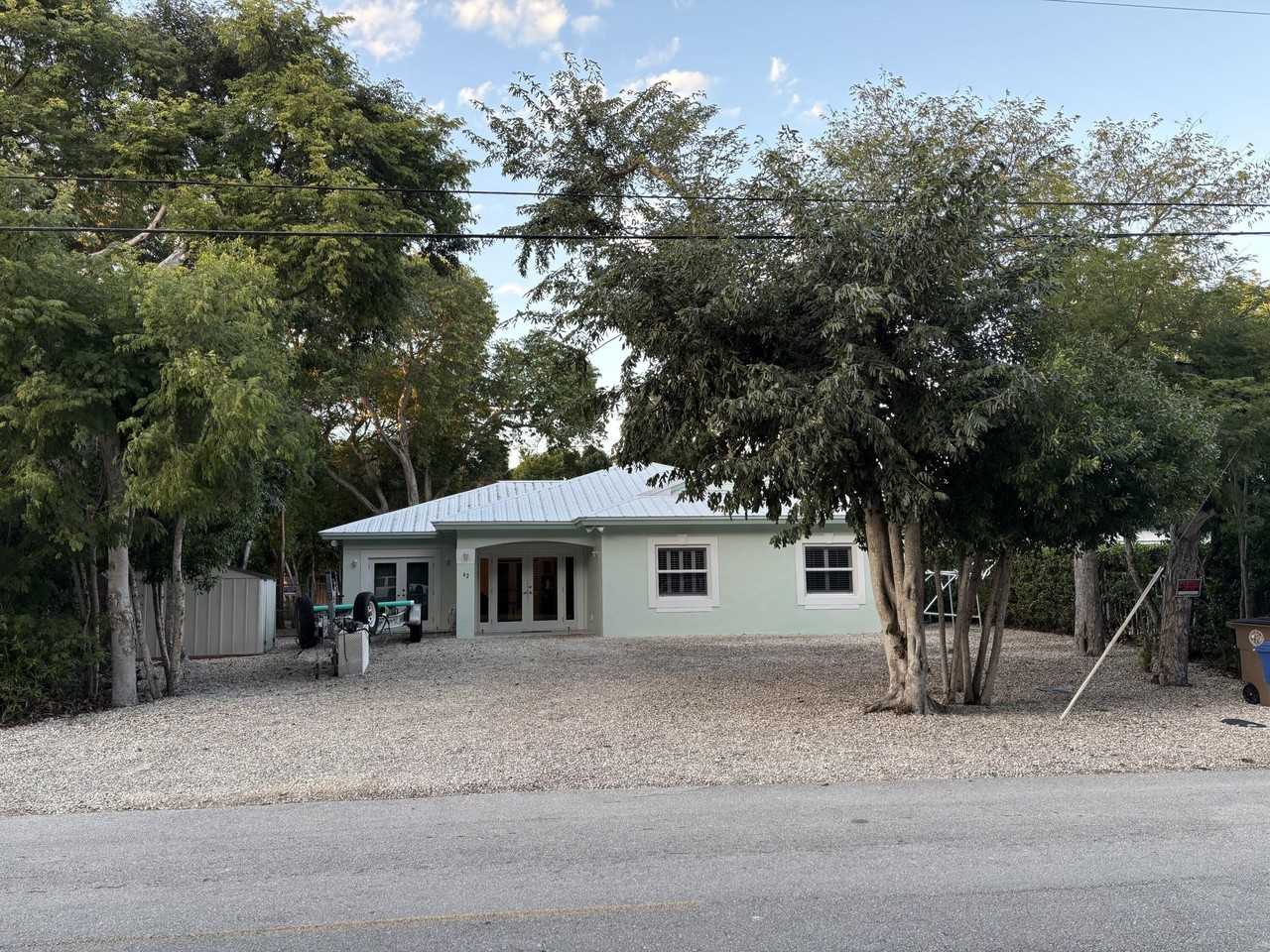 42 Transylvania Ave - Photo 2 of 37