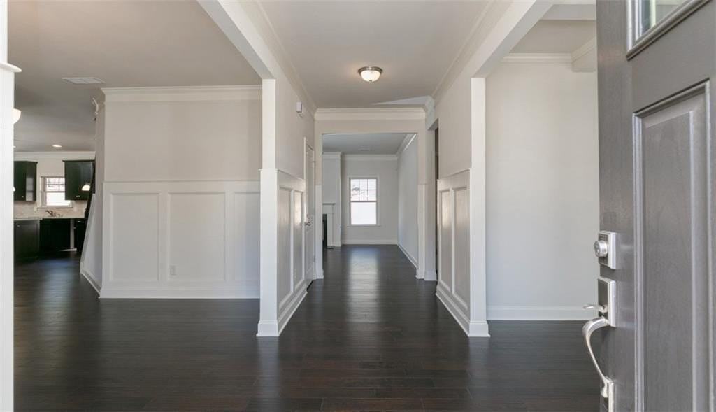 4128 Bradbury Ln - Photo 3 of 9