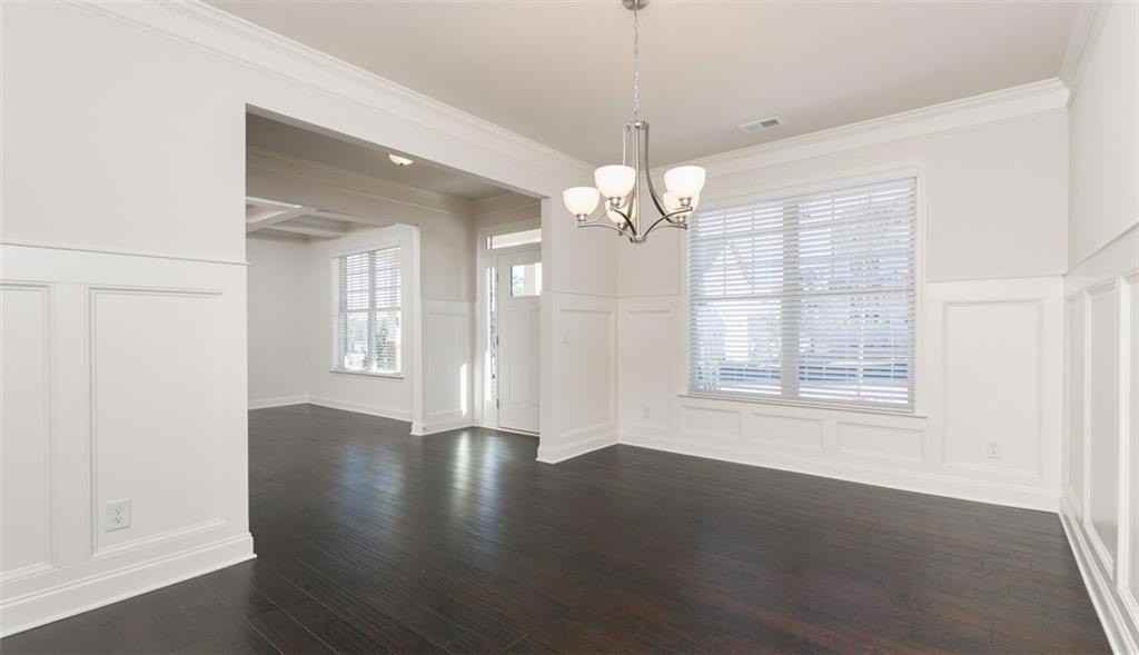 4128 Bradbury Ln - Photo 5 of 9