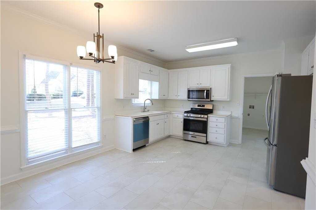 1056 Oak Hollow Ct - Photo 3 of 30