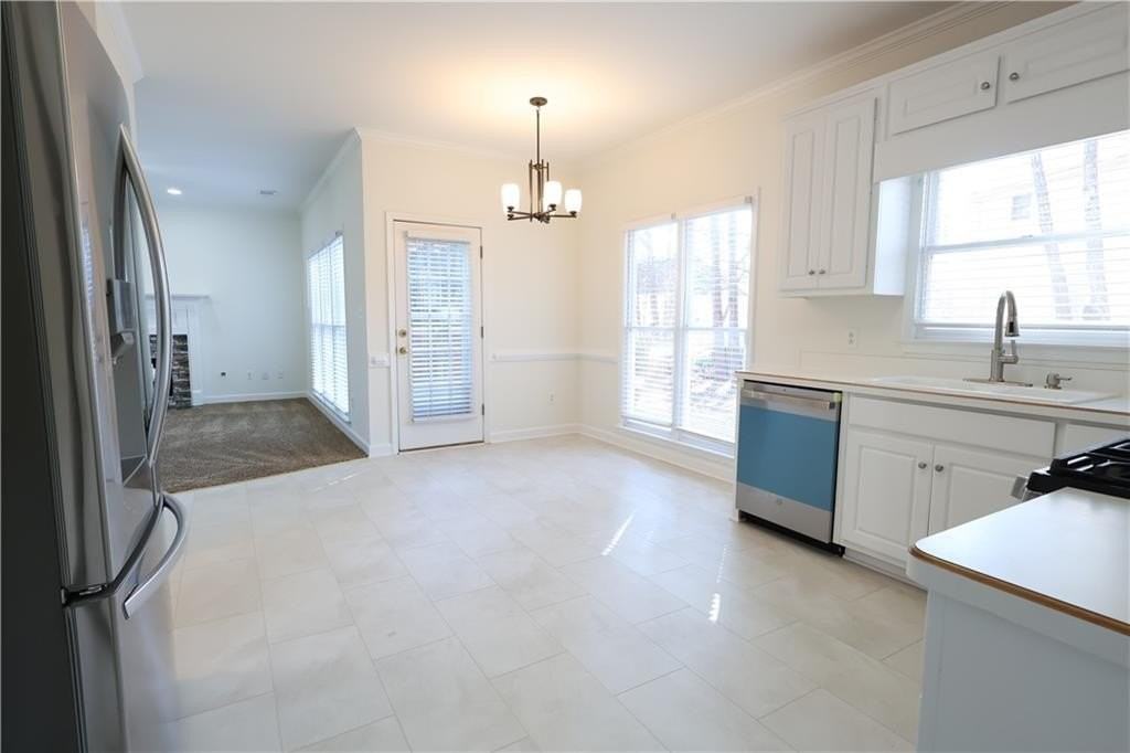 1056 Oak Hollow Ct - Photo 6 of 30