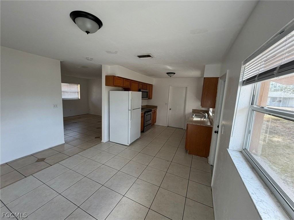 6192 Markland Ave - Photo 2 of 10