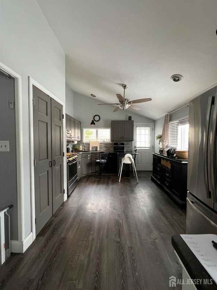 47 Westminster Rd - Photo 2 of 10