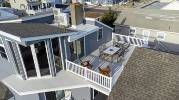 featured image of 300 Beach Ave E