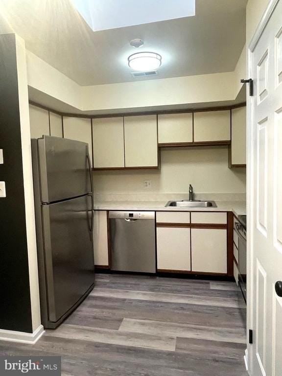 295 N Sycamore St #279 - Photo 4 of 13