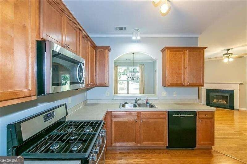 127 Sunset Ln Unit 127 #127 - Photo 3 of 26