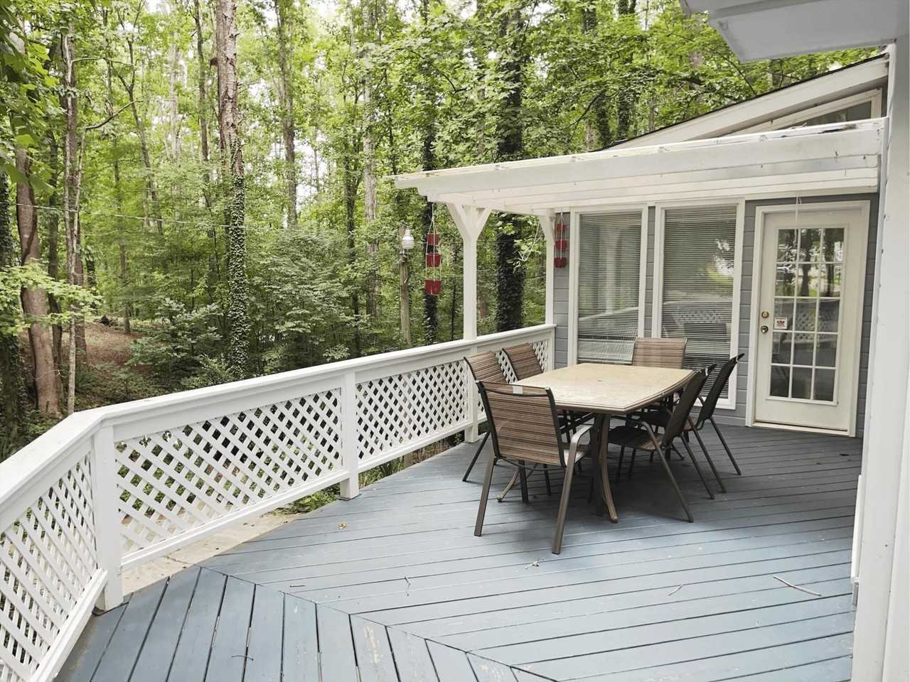 4049 Skyline Dr - Photo 5 of 28