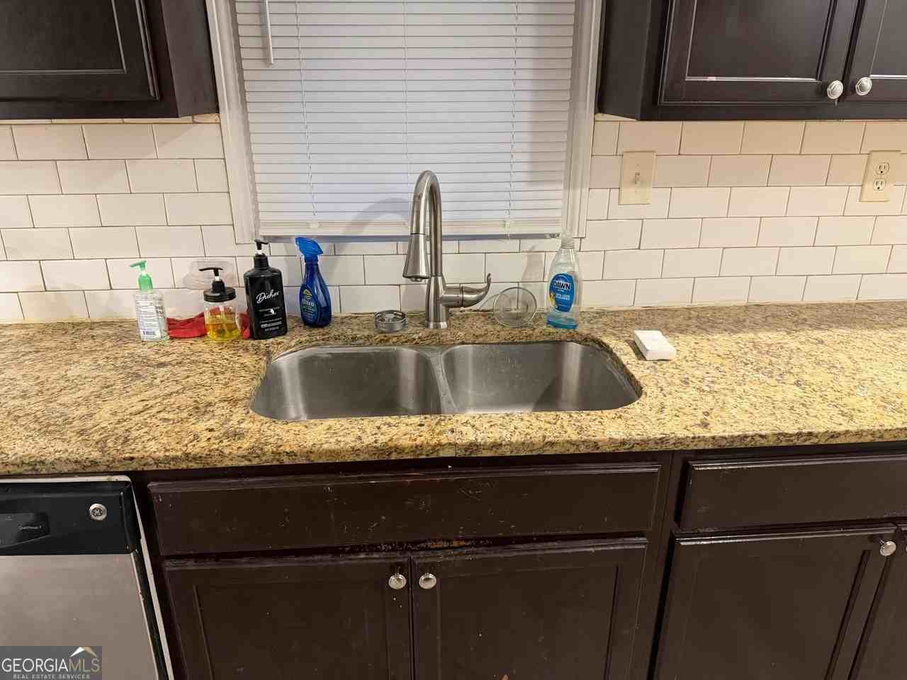 3456 Thompson Dr Nw - Photo 3 of 18