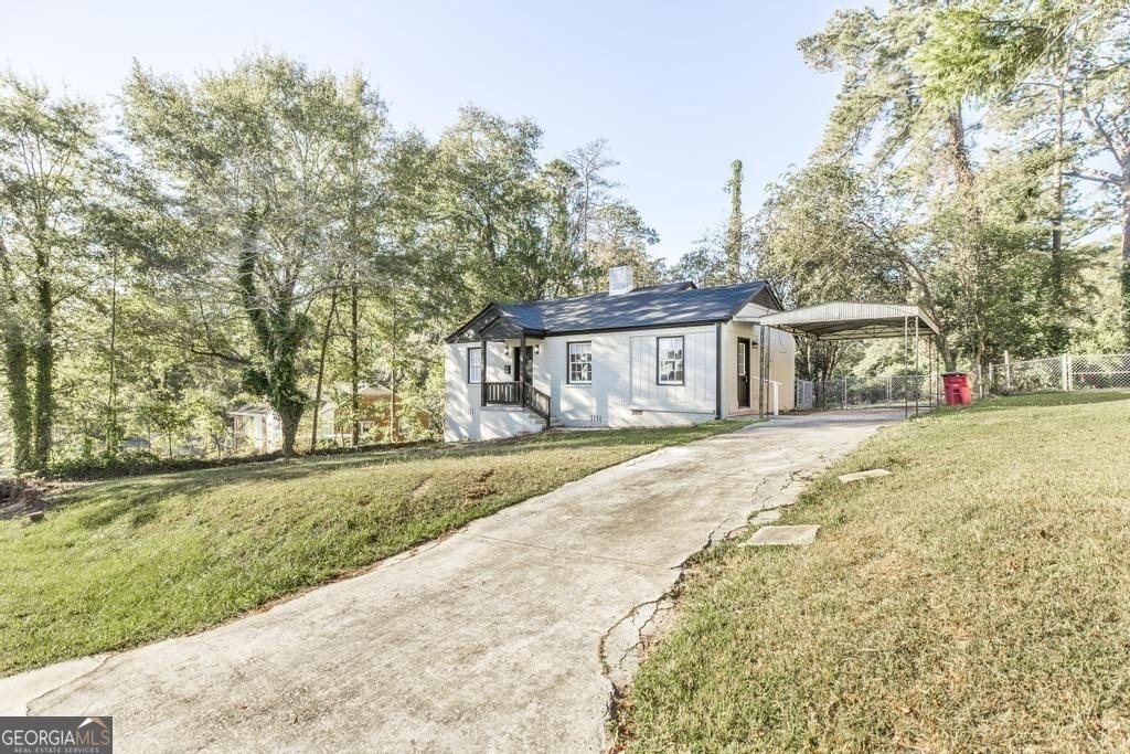 1930 Northbrook Ave - Photo 3 of 18