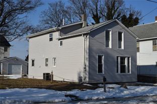 912 W 2nd St - Photo 1 of 1