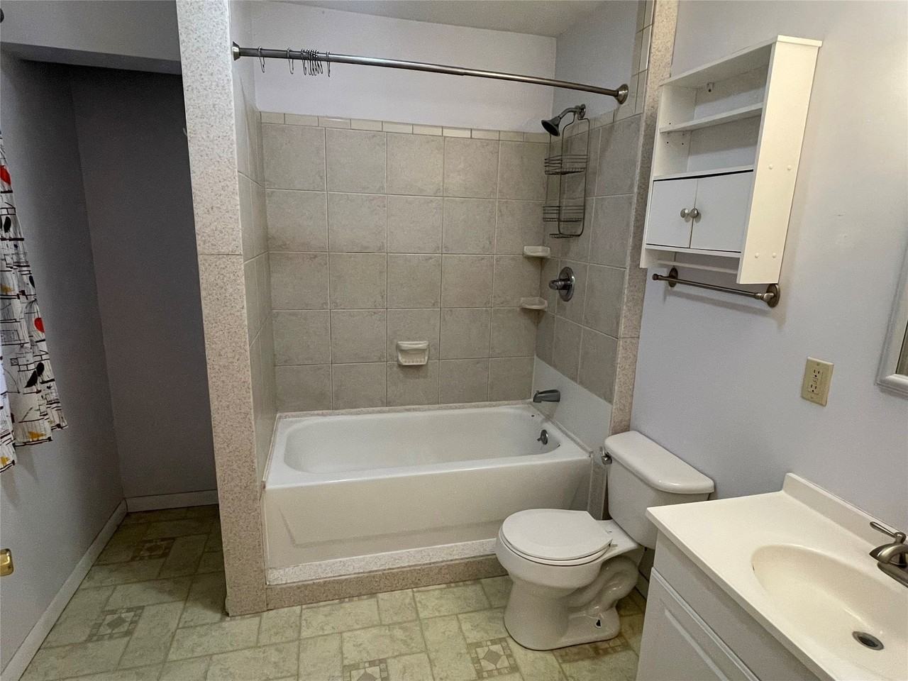 817 W 2nd St Unit 1 #1 - Photo 5 of 10