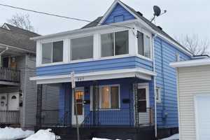 featured image of 947 W 3rd St