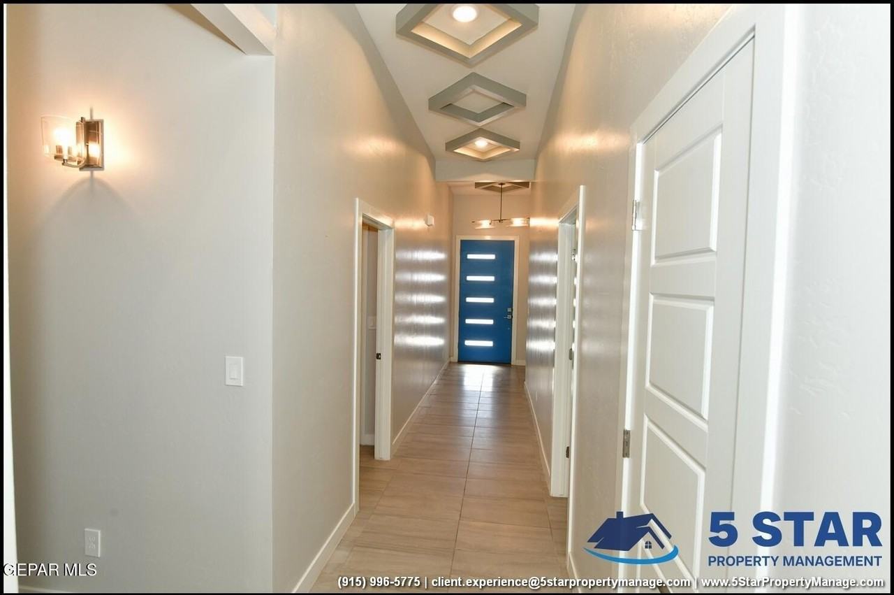 12341 Desert Vista Ave - Photo 7 of 32