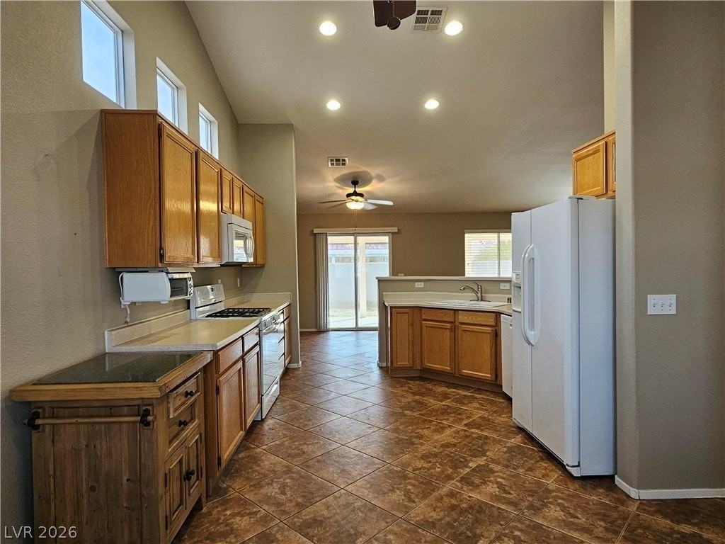 2603 Inlet Spring Ave - Photo 5 of 35