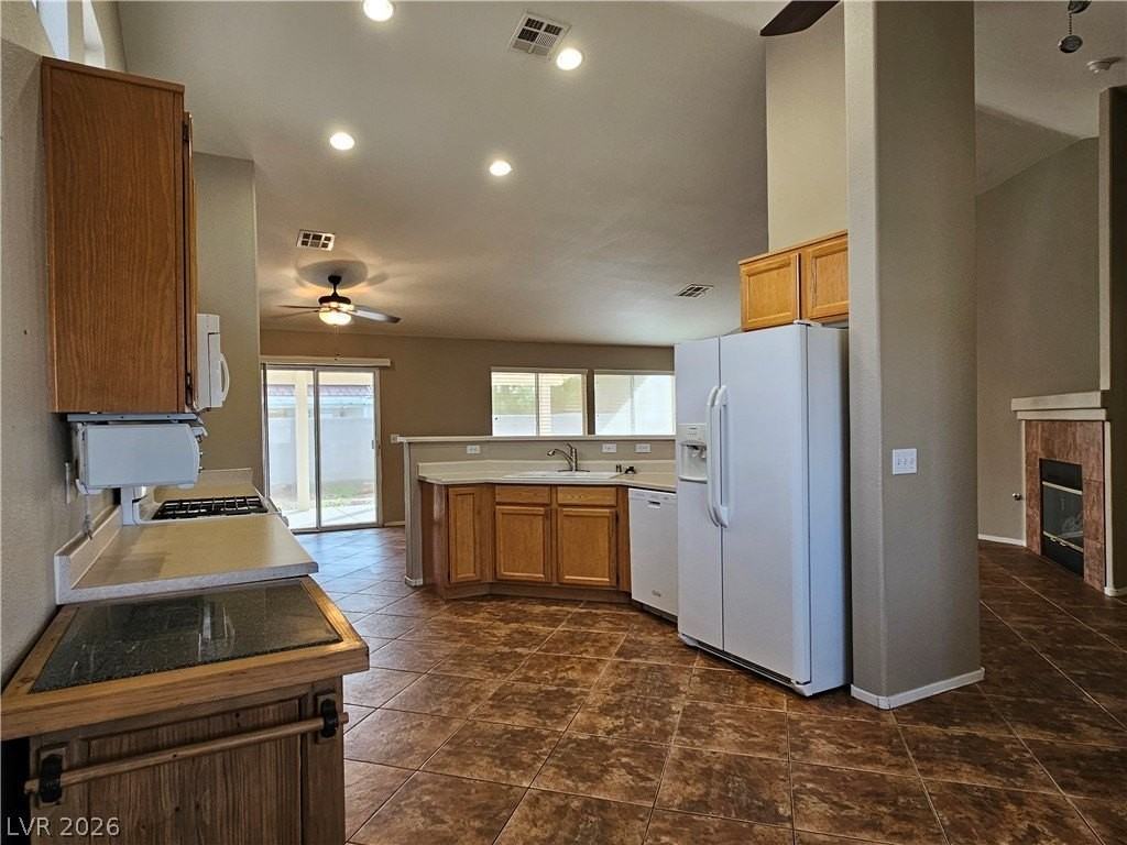 2603 Inlet Spring Ave - Photo 7 of 35